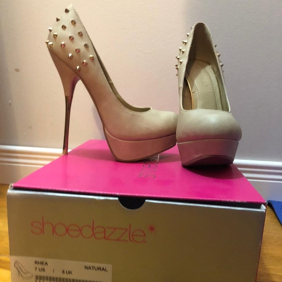 High Heels - Picture 1 of 1